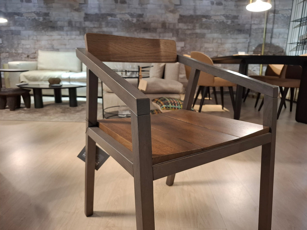 Hunt Chair (Set of 2) - Showroom