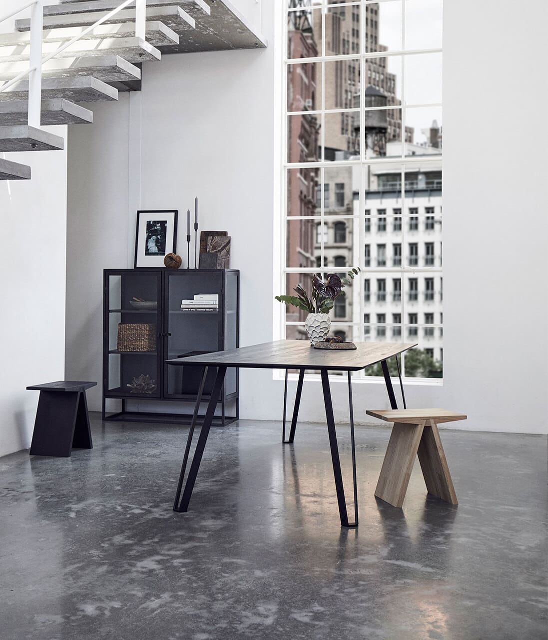 Stool Angle Black | Natural