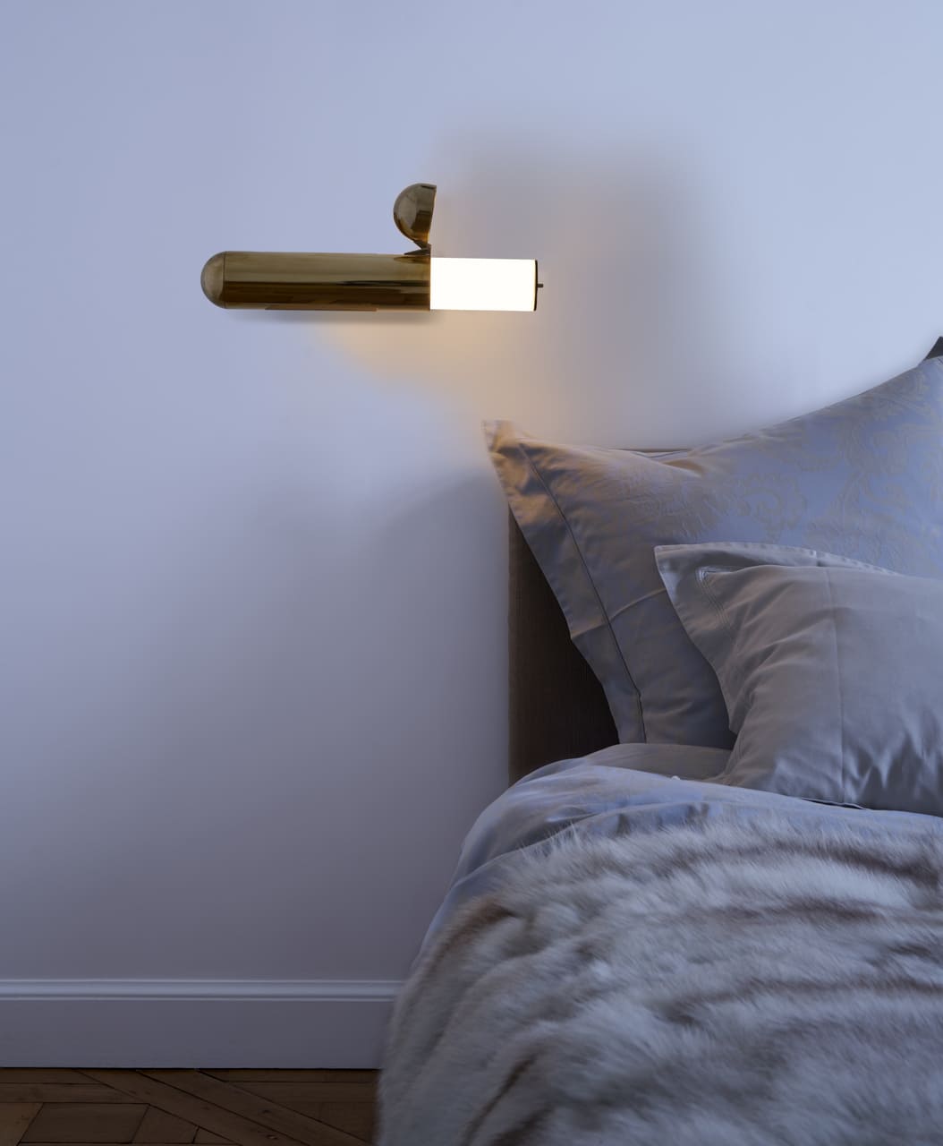 ISP Wall Lamp
