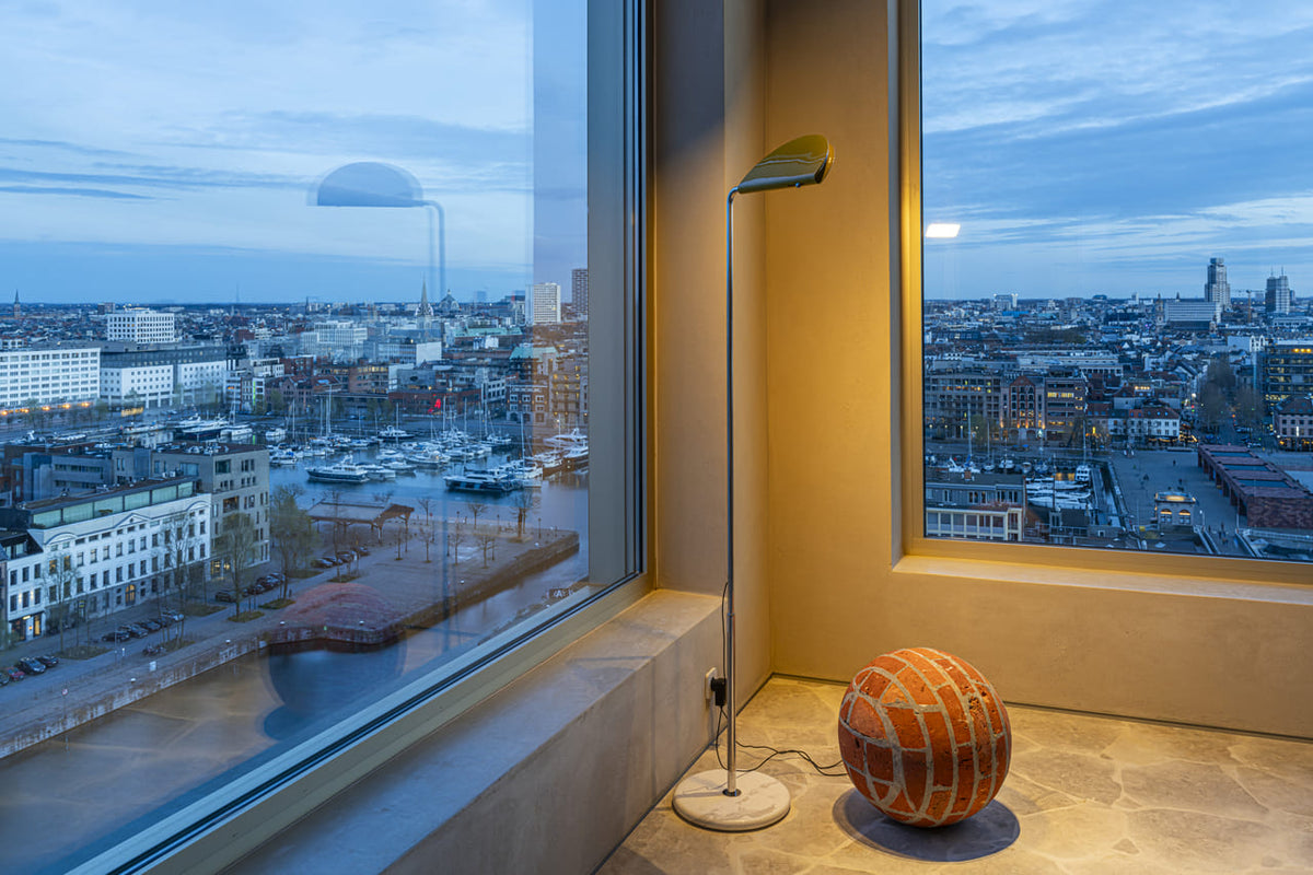 Mezzaluna Floor Lamp