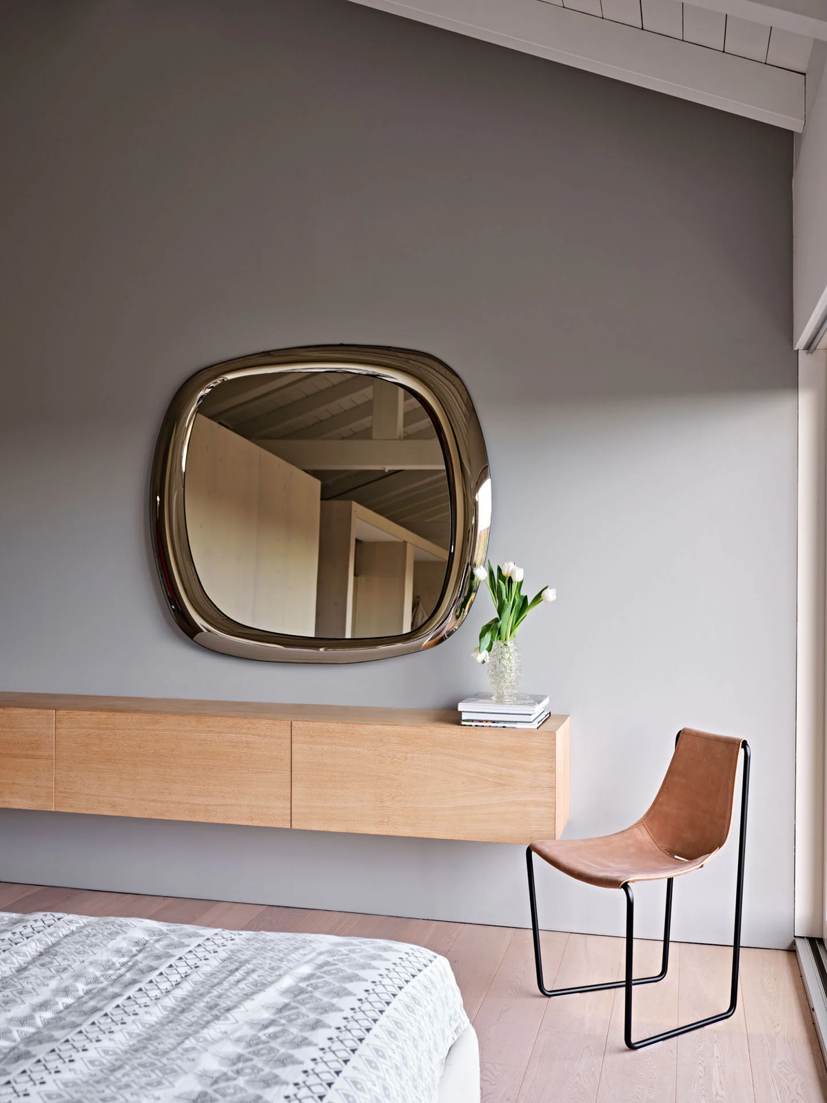 Bold Mirror