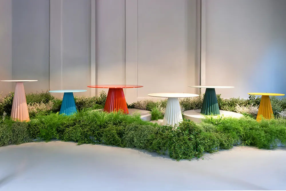 Plissé Dining Table