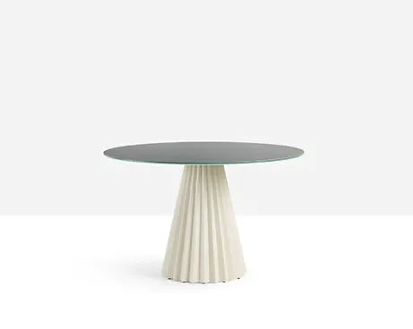 Plissé Dining Table