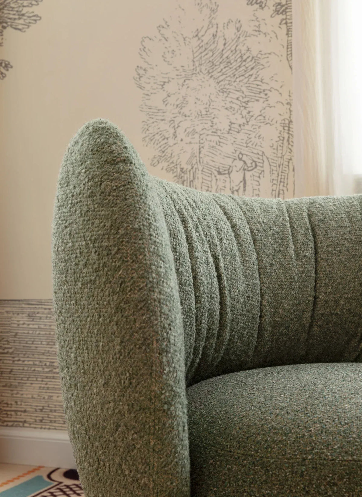 Mys Lounge Armchair