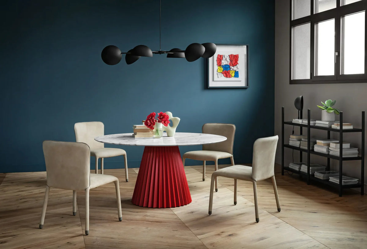 Plissé Dining Table