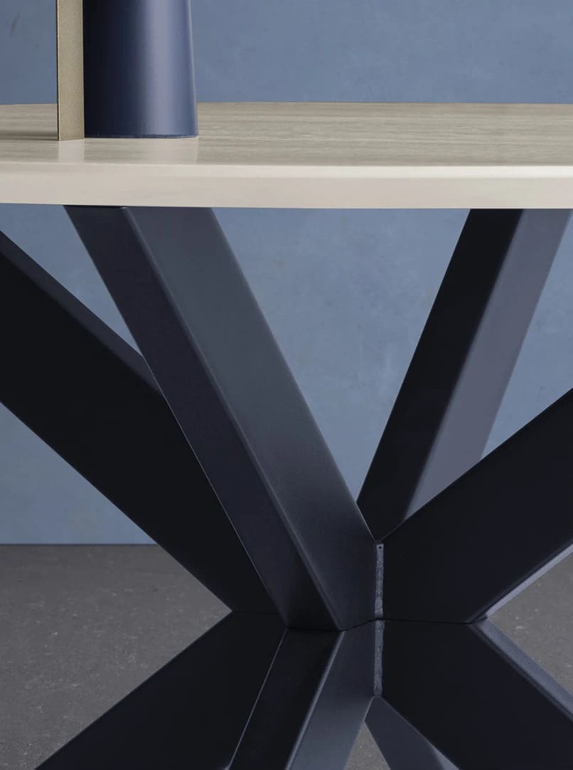 Custom Table: Manhattan Round - Oak Ø 140cm
