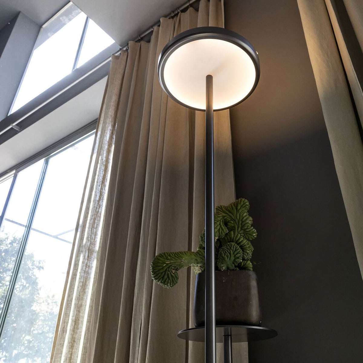 Ikebana Floor Lamp