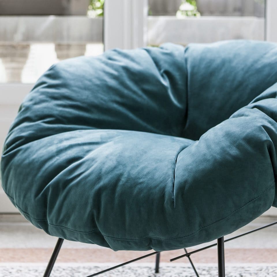 Closer Armchair
