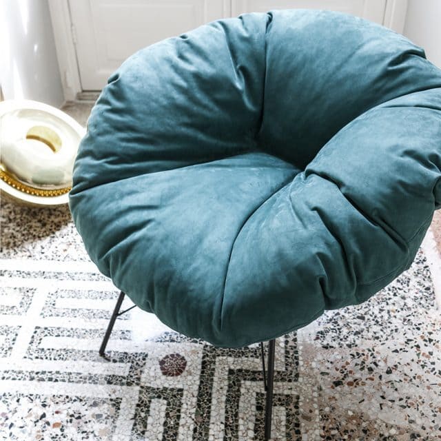 Closer Armchair