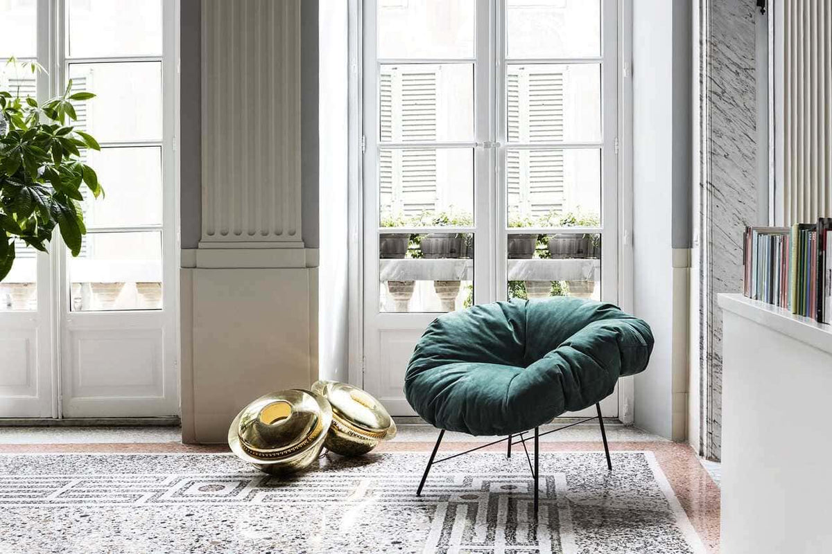 Closer Armchair
