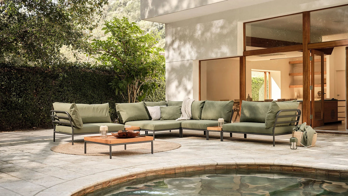 Outdoor Lounge