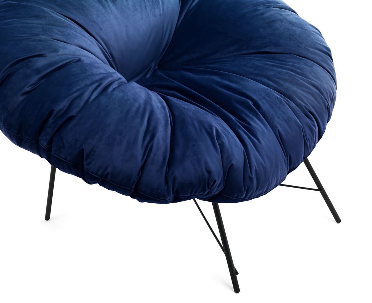 Closer Armchair