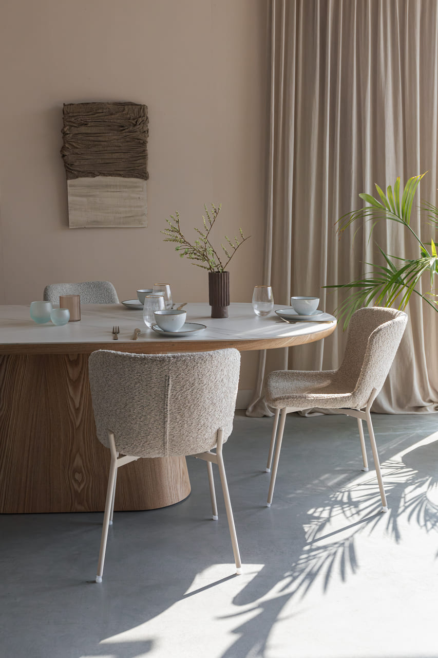 Almira Oval Table
