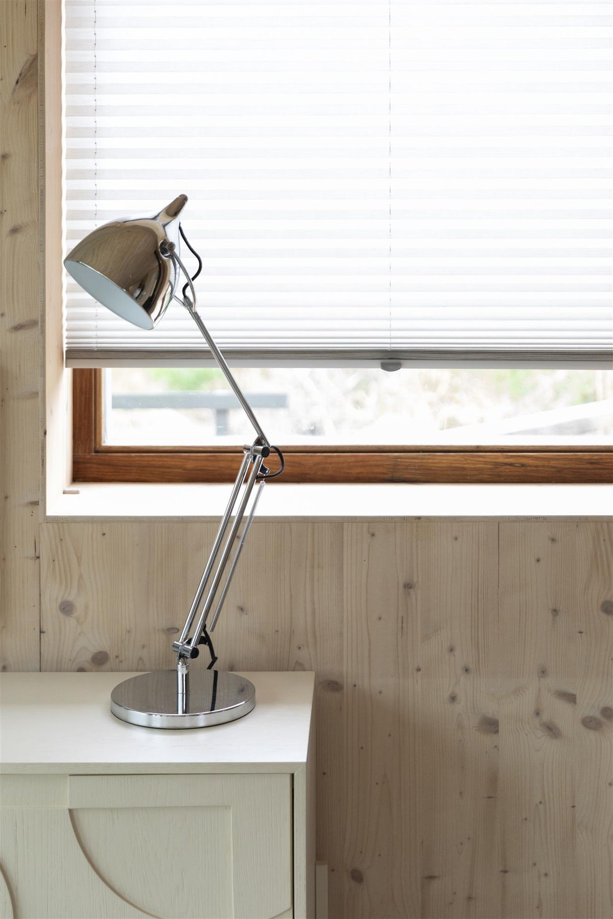 Reader Desk Lamp