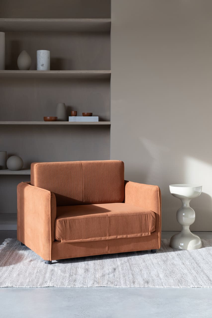 Lars Side Table