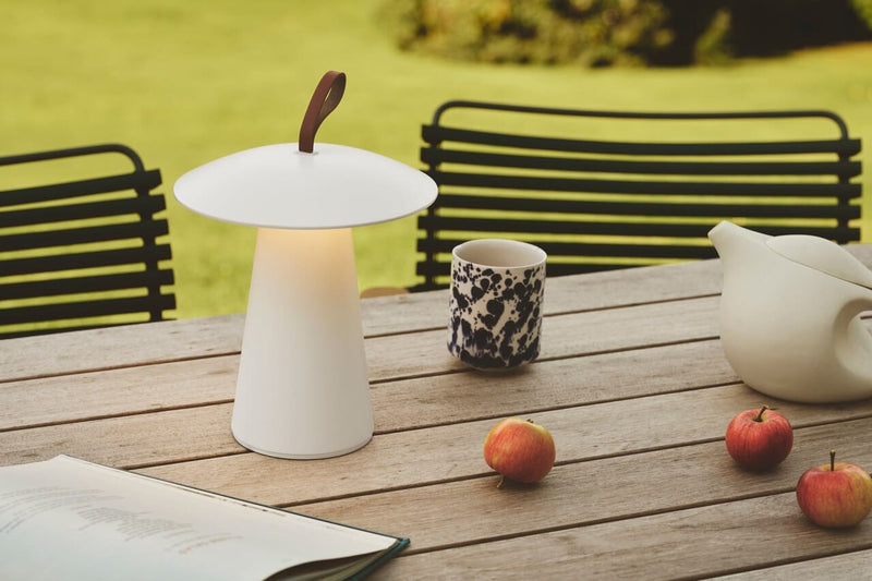 Ara To-Go Outdoor Lamp