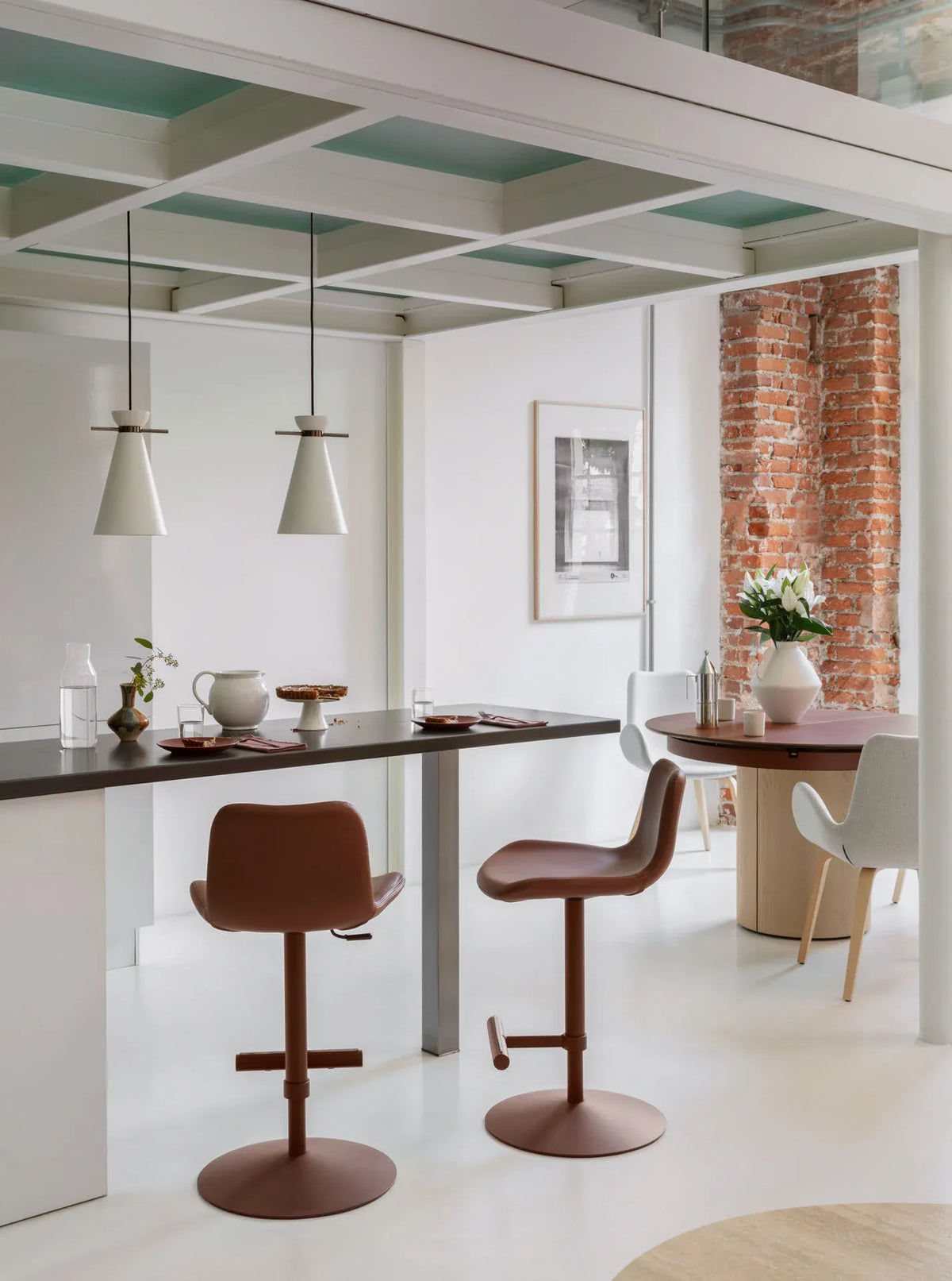 Dalia Stool