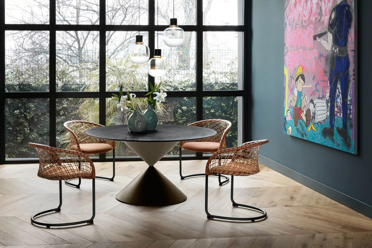 Clessidra Round Dining Table