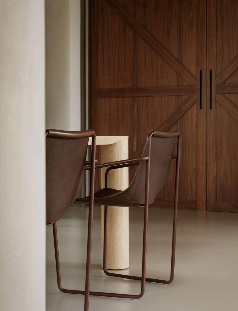Apelle Chair