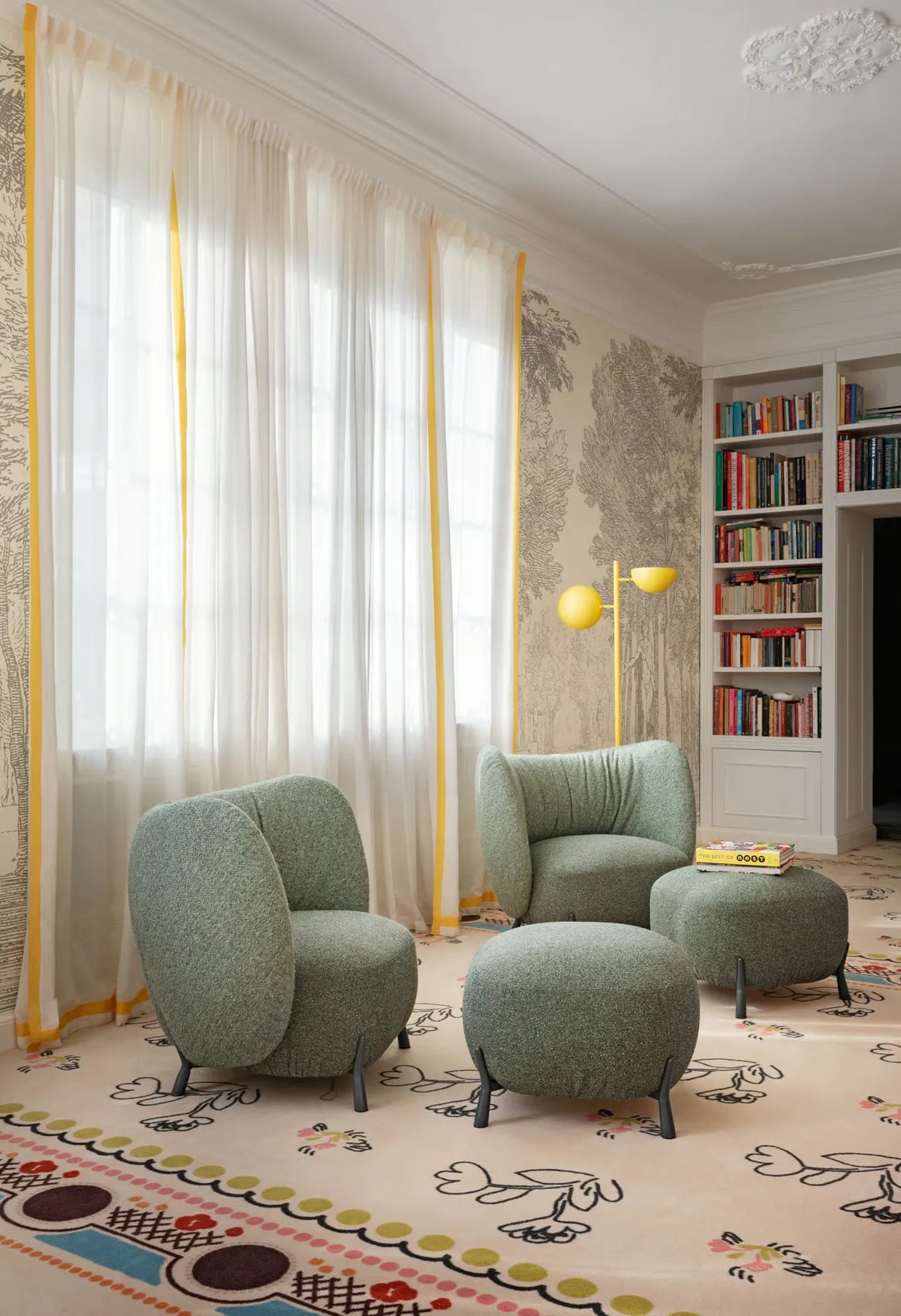 Mys Lounge Armchair