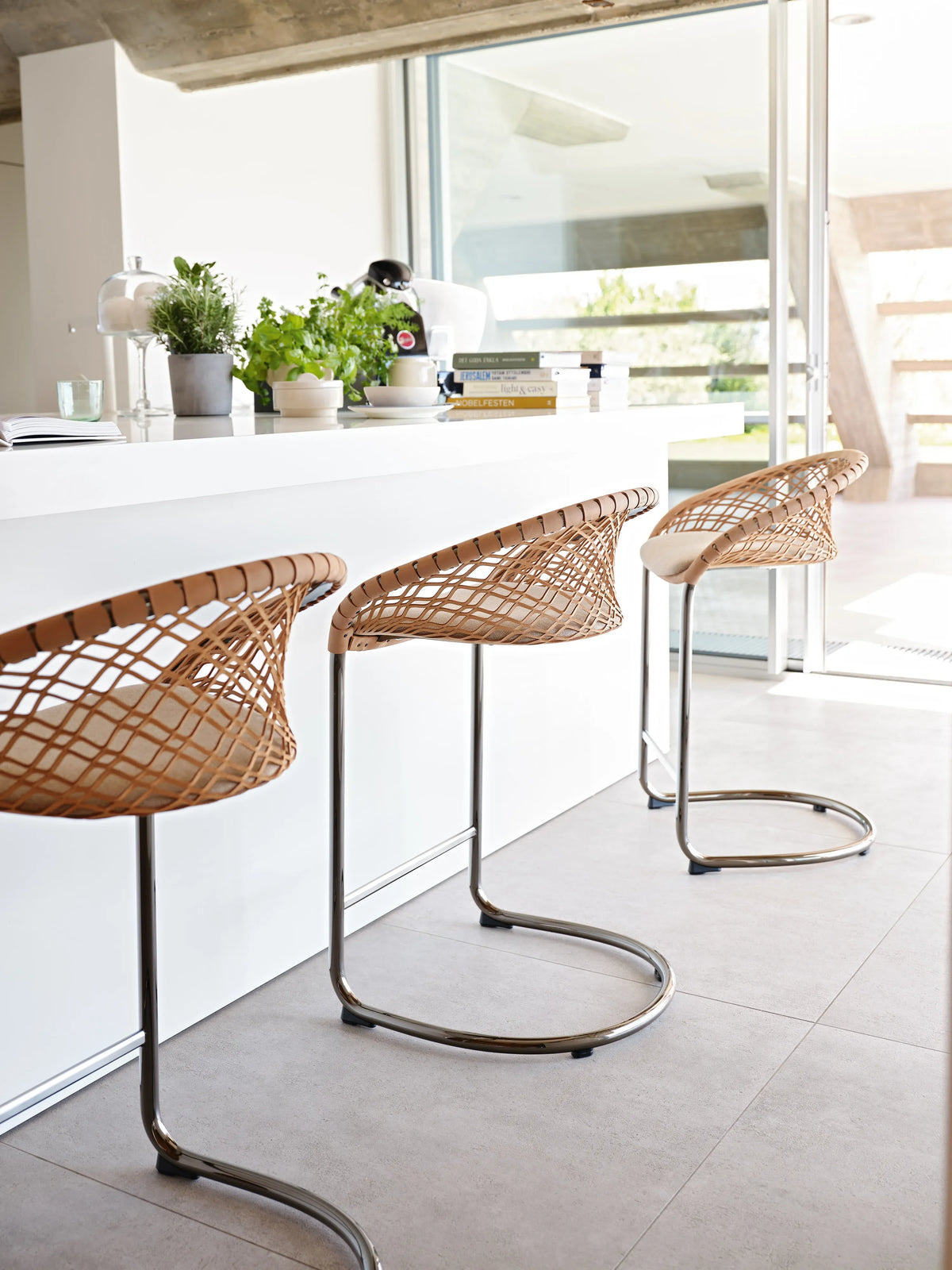 P47 Stool