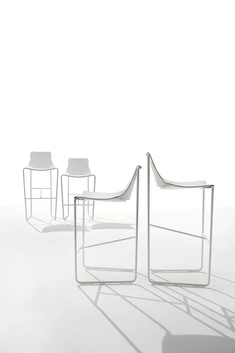 Apelle Stool