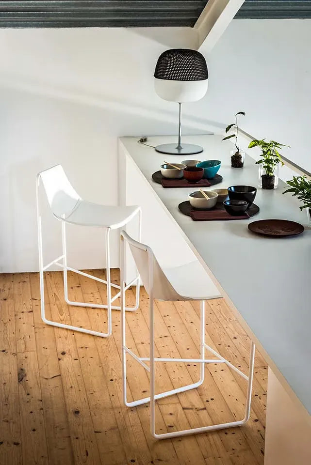 Apelle Stool