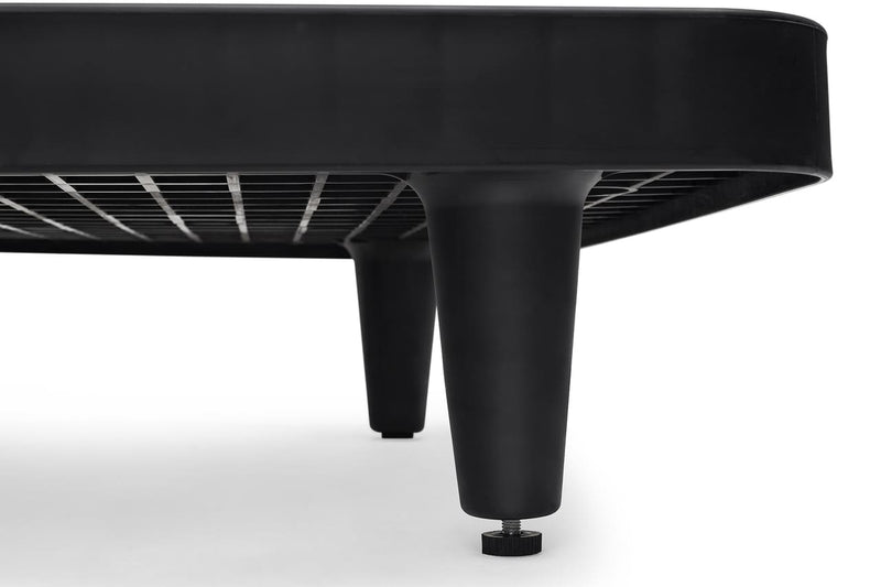 Paletti Lounge Chair