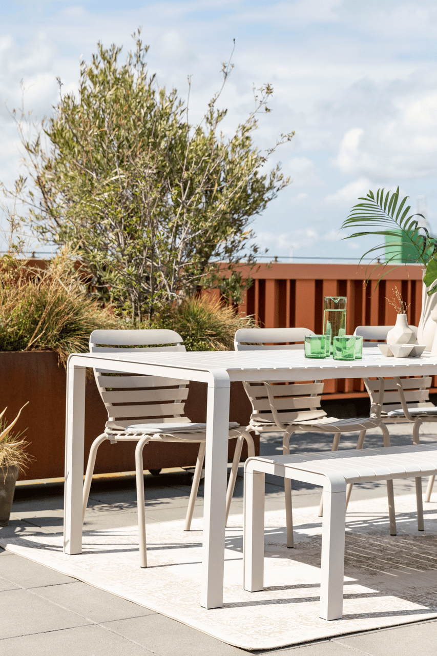Vondel Garden Table
