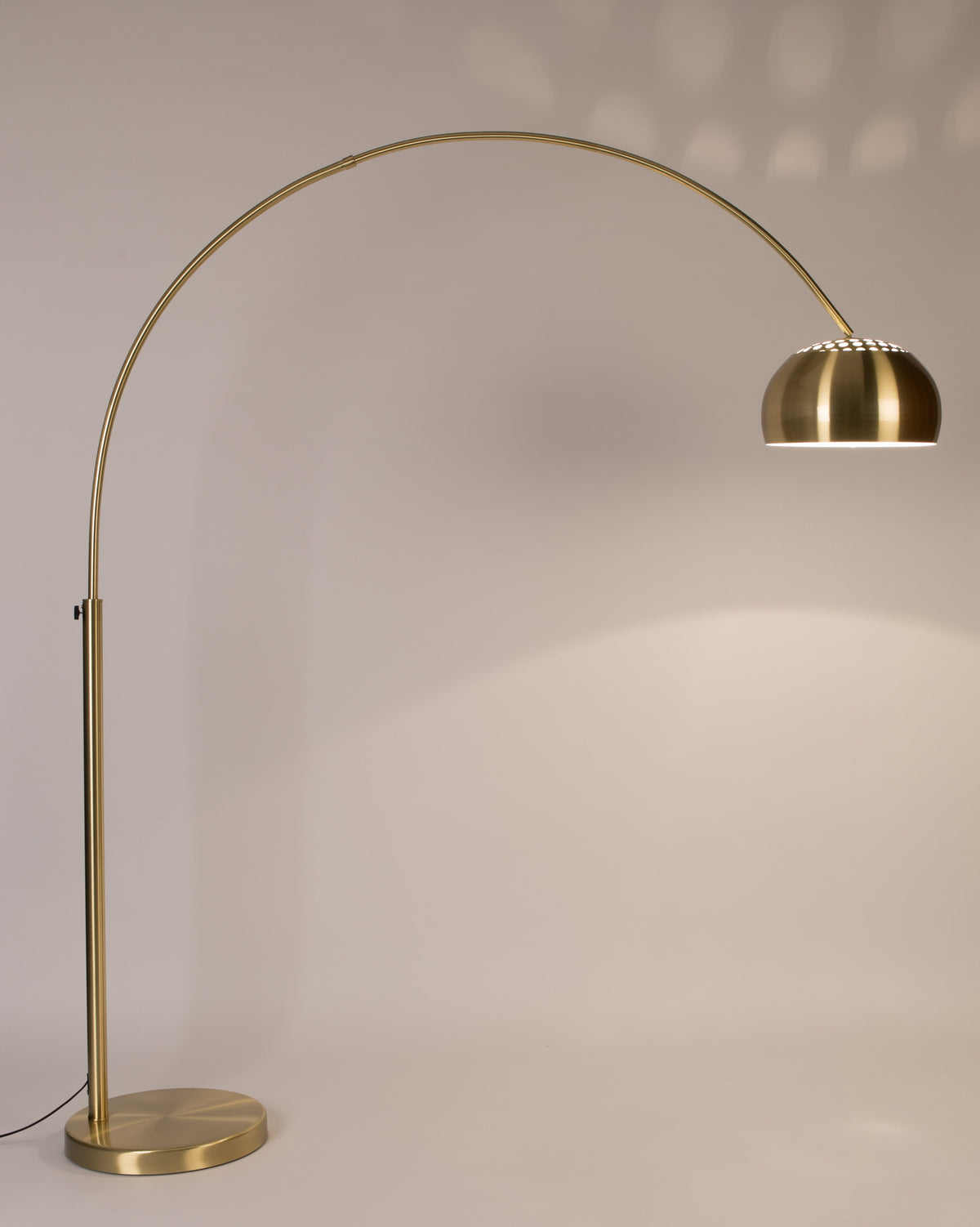 Metal Bow Floorlamp