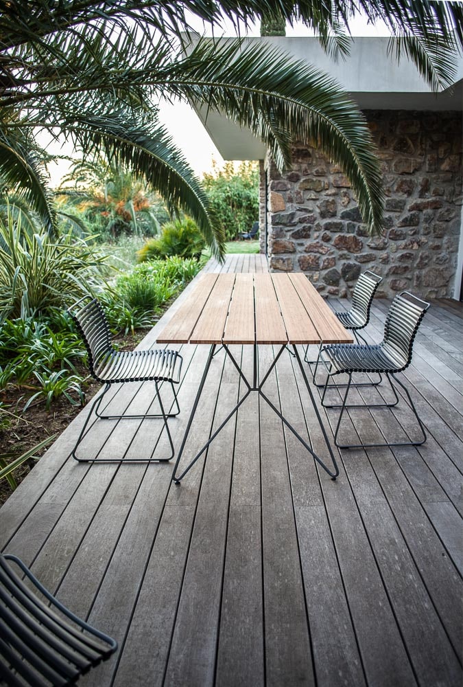 Sketch Dining Table