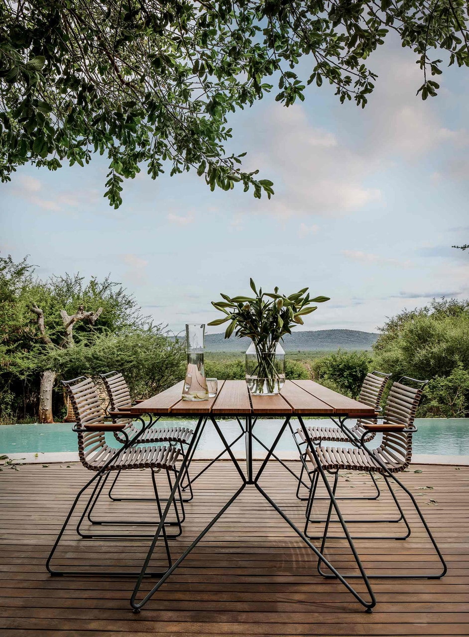 Sketch Dining Table