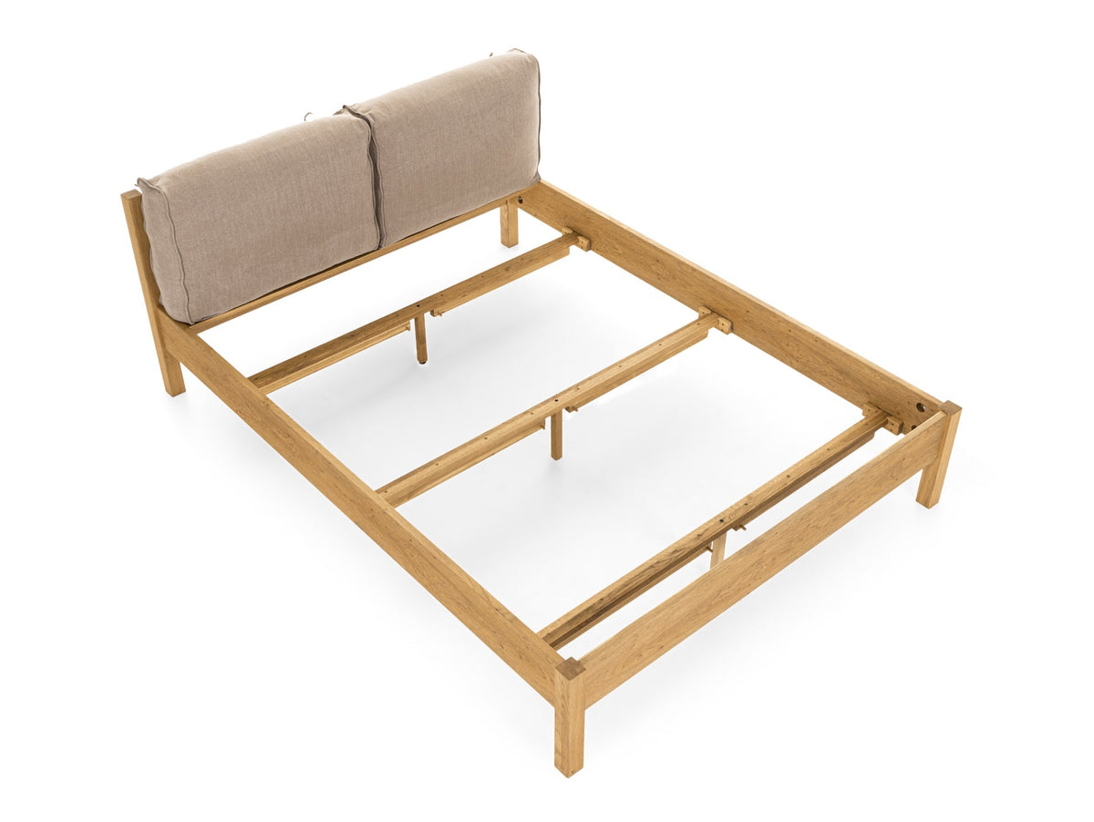 Calvin Bed